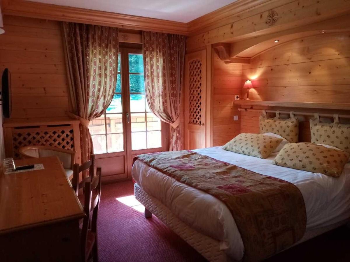 Hotel Les Sapins La Clusaz Esterno foto