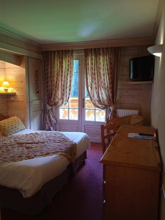 Hotel Les Sapins La Clusaz Esterno foto