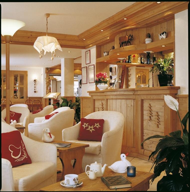 Hotel Les Sapins La Clusaz Esterno foto