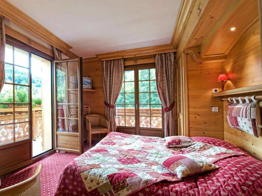 Hotel Les Sapins La Clusaz Esterno foto