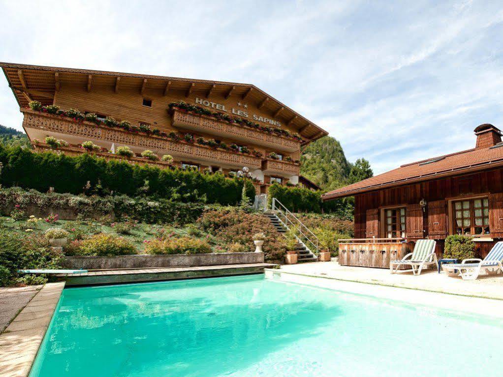 Hotel Les Sapins La Clusaz Esterno foto